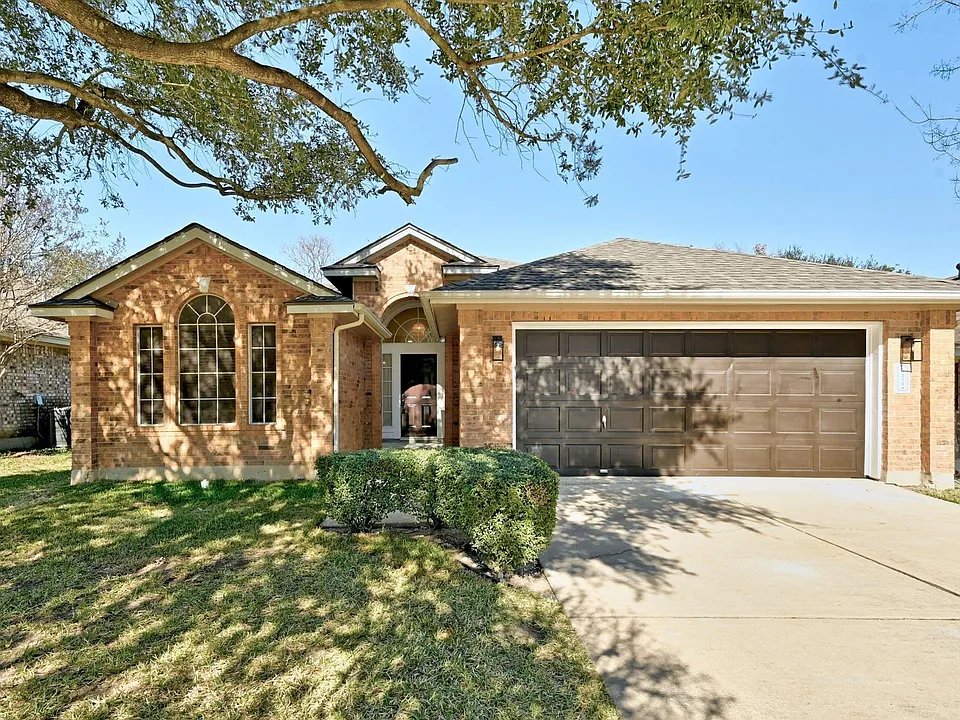 2738 Winding Brook Dr