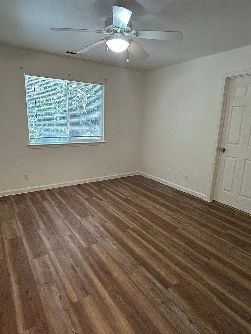 725 W 4th Ave — Photo 2