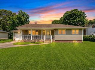 617 Granny Rd, Middle Island, NY 11953