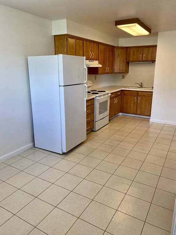 300 S Fairlane Dr Unit 1 — Photo 4