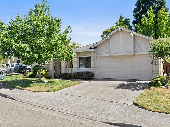 3rd image of 113 S Temelec Circle