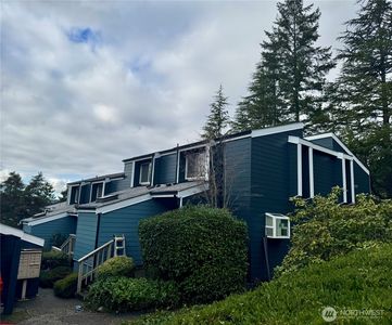 17028 NE 80th Street #C2, Redmond, WA, 98052