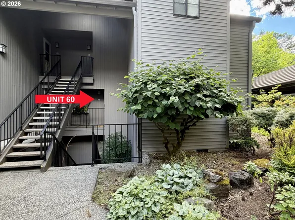 4000 Carman Dr APT 60, Lake Oswego, OR 97035