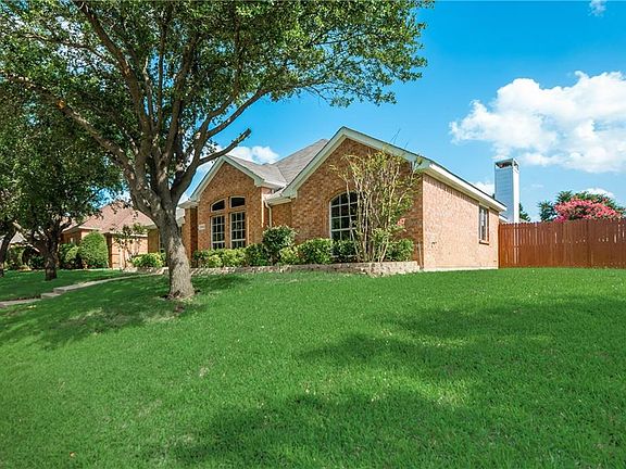 3rd image of 1348 Colby Dr