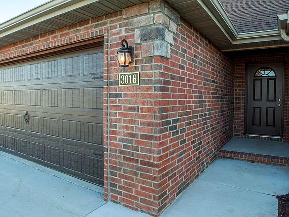 Beautiful double car garage and lighting