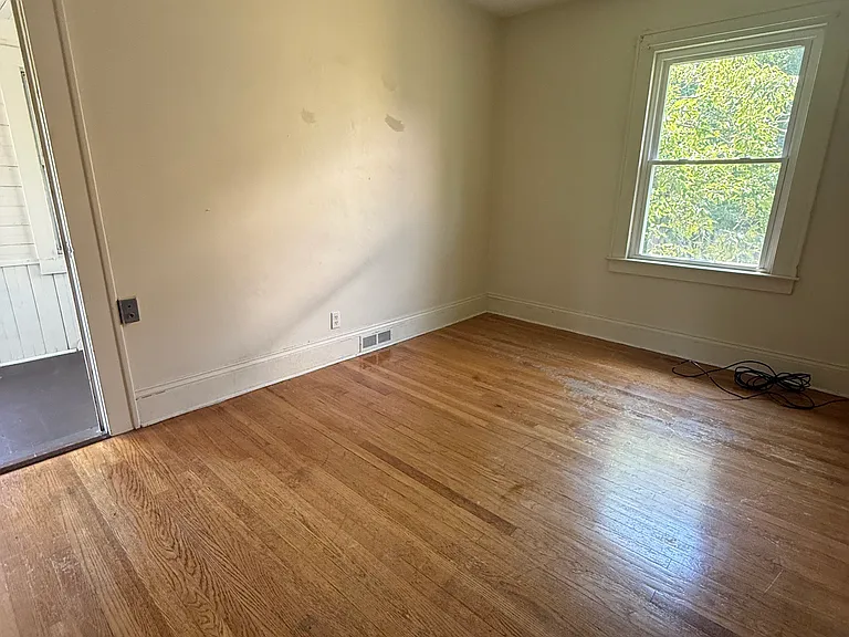 1029 Ackerman Ave #2 — Photo 7