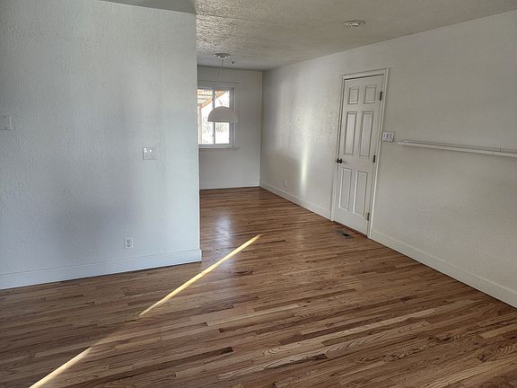 4th image of 2918 Jane Ct NE