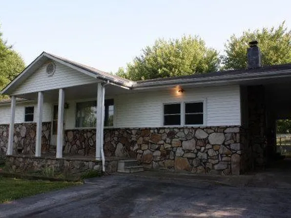 45 Lee Cir, Crossville, TN 38555