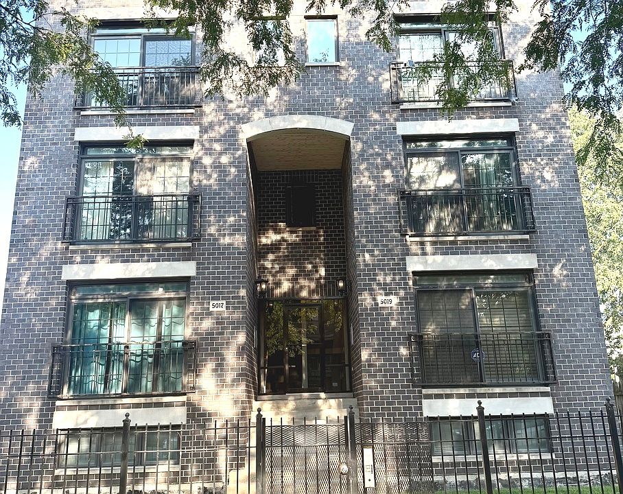 1st image of 5017 S Prairie Ave #1N