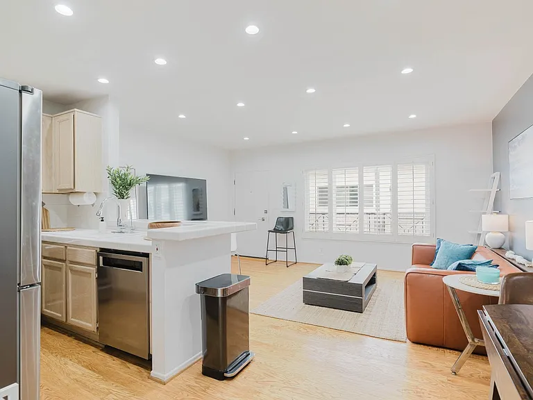 2721 2nd St #210 — Photo 14