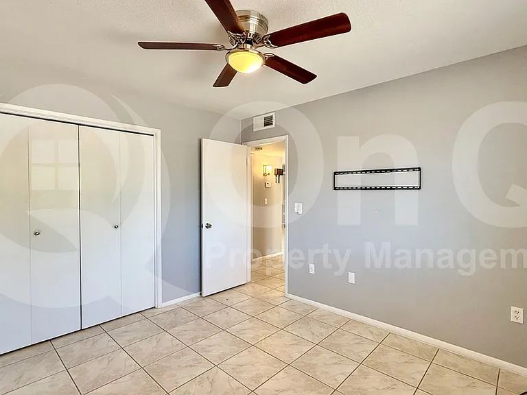 11038 W Cheryl Dr — Photo 13