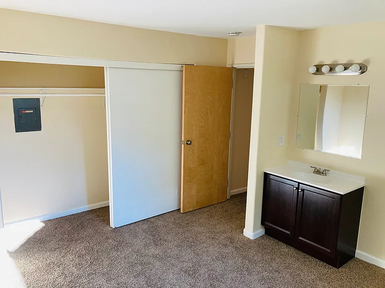 13255 Olive Tree Ln — Photo 11