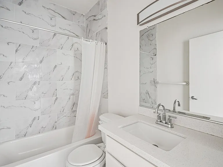 11657 Oxnard Str. — Photo 2