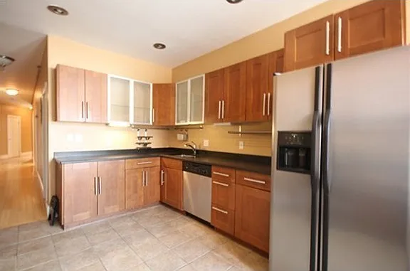 156 Harvard St #8 — Photo 3
