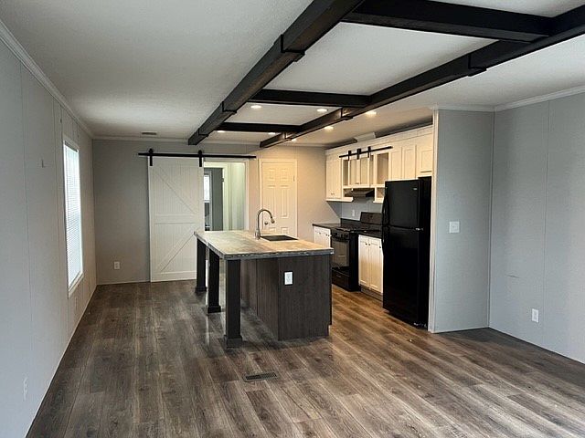 1st image of 28734 Beechwood Ave #111
