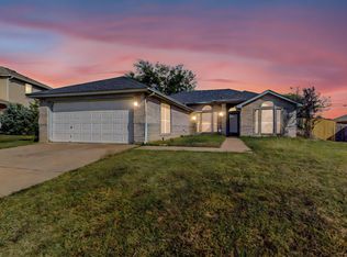 7832 Mallard Ln, Watauga, TX 76148