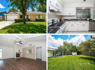 1215 Pinecroft Dr, Sugar Land, TX 77498
