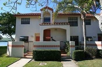 1st image of 902 Congressional Way