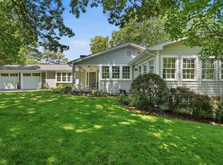 10 Boulder Glen Rd, Hingham, MA 02043