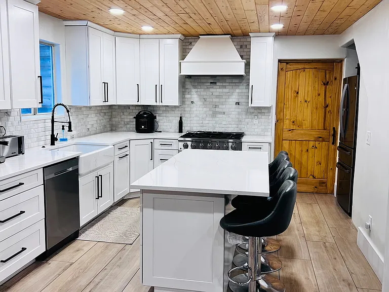 31536 Griffin Dr — Photo 2