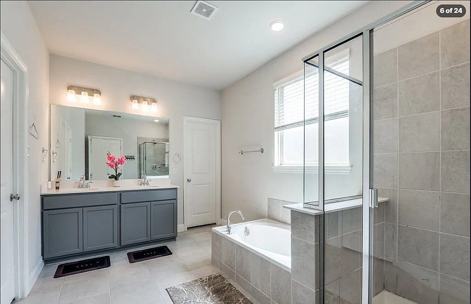 1st image of 916 Azure Ln