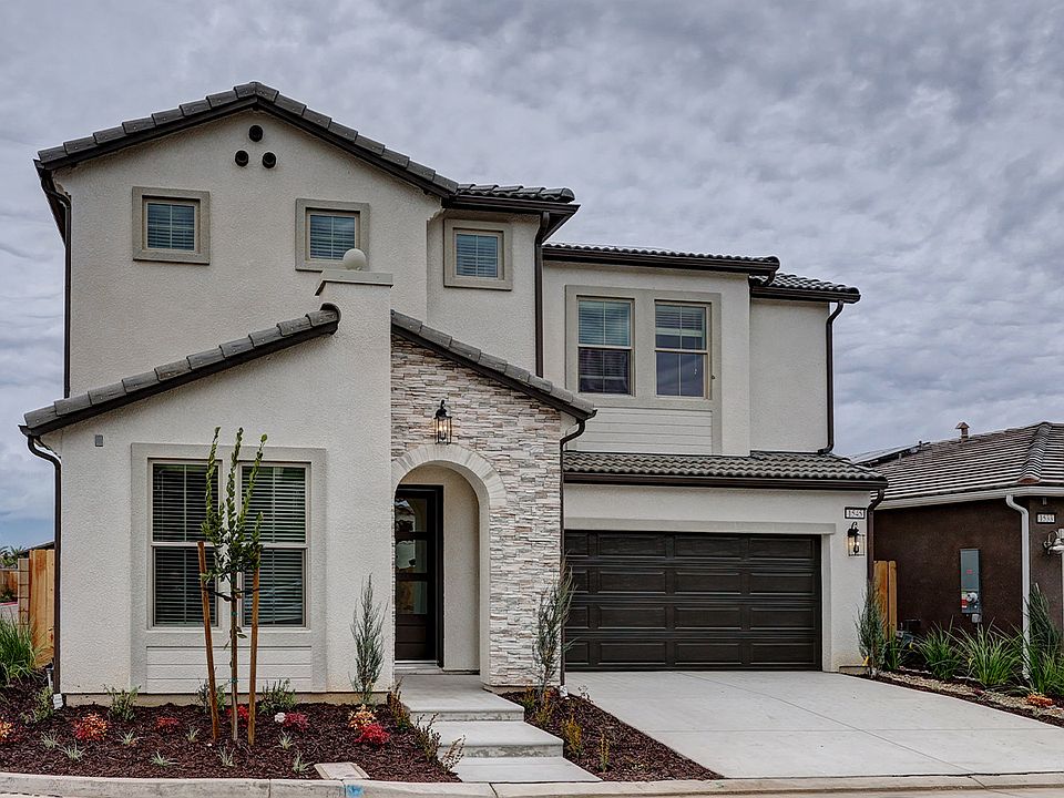 Canvas 12 Modern Spanish Exterior