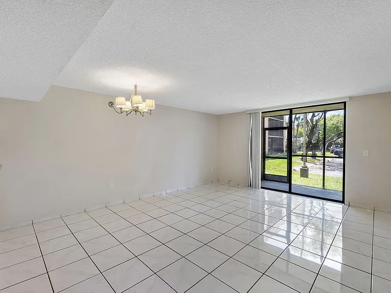 8730 SW 133rd Avenue Rd #1ST FLOOR — Photo 5