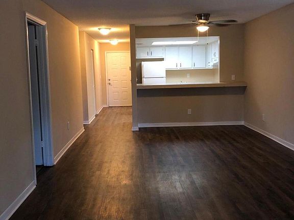 5th image of 2933 Regency Dr #2933