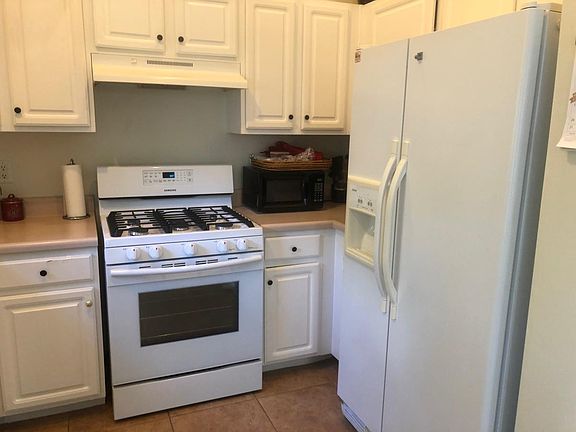 3rd image of 118 Rollins Way