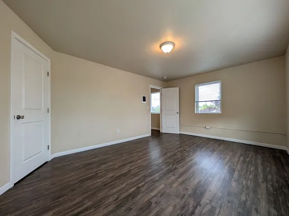307 Main St #1, Springfield, OR 97477