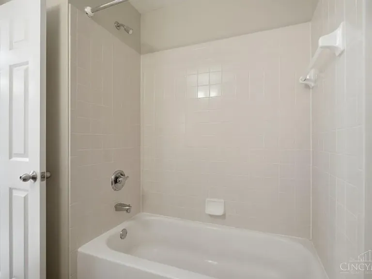 6672 Westminster Ct — Photo 25
