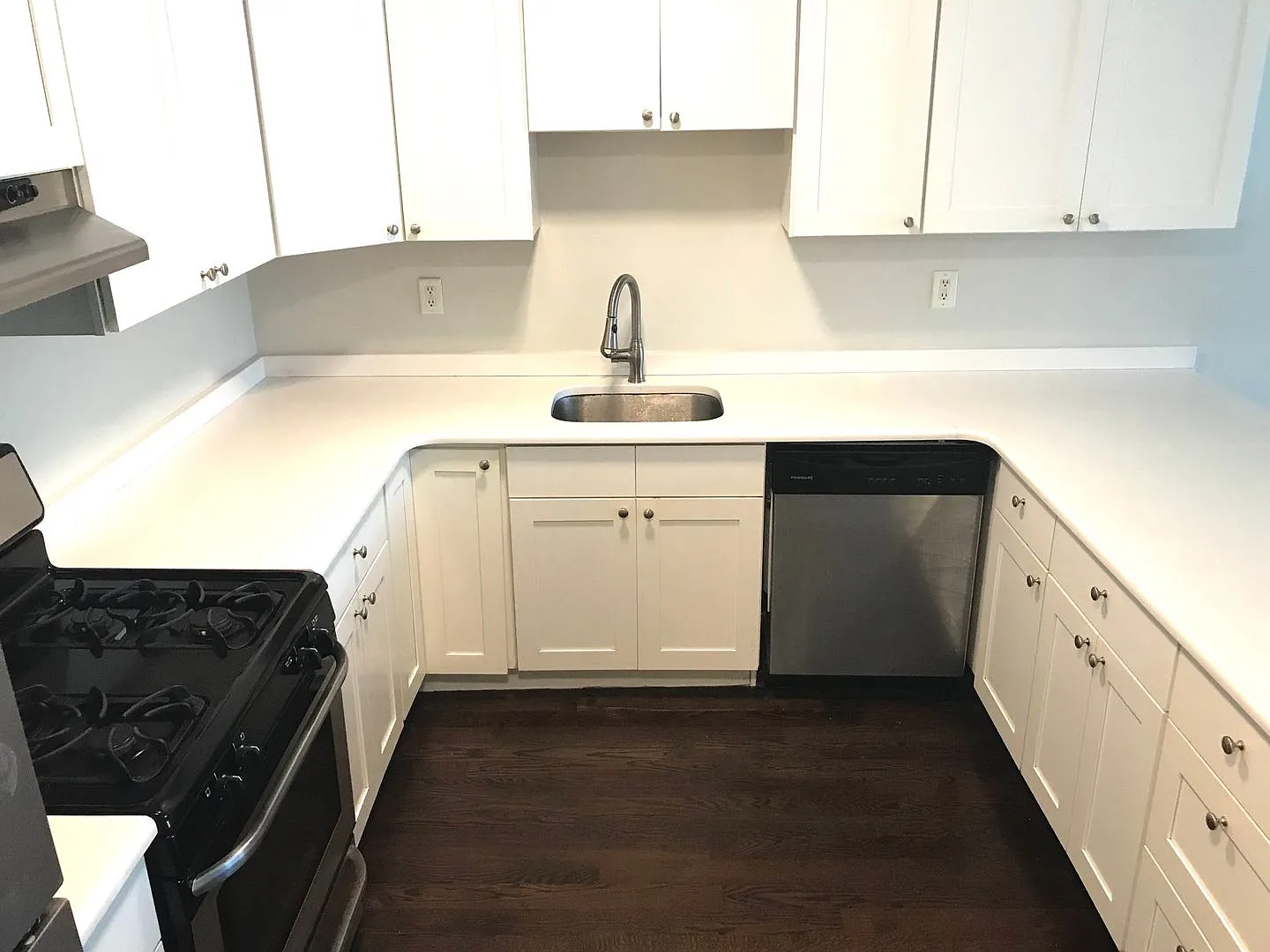 407 7th Ave — Photo 3