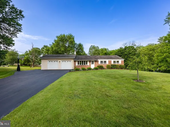 3912 Nancy Ln, Collegeville, PA 19426