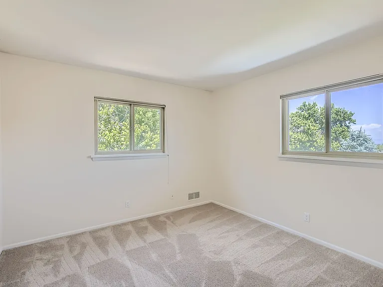 1538 Chambers Dr — Photo 8