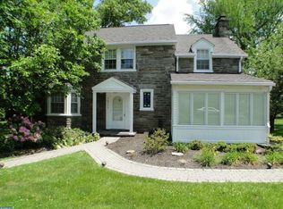 10711 Meadow Ln, Philadelphia, PA 19154