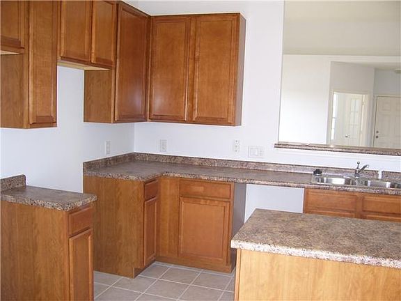 4th image of 1857 Elderberry Dr Unit 5B