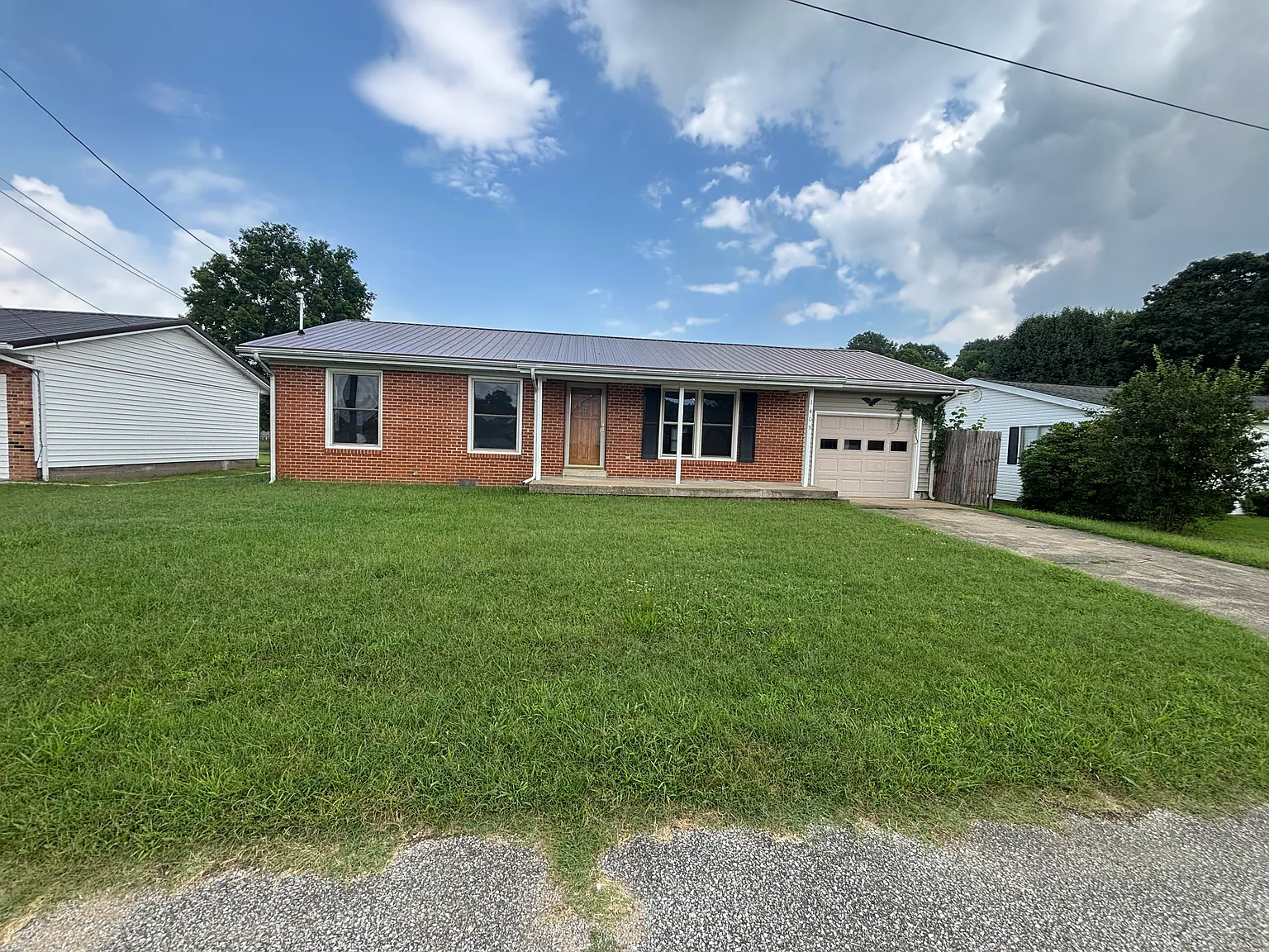 1405 Cedar St photo 1
