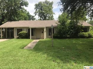 1606 E Polk Ave, Victoria, TX 77901