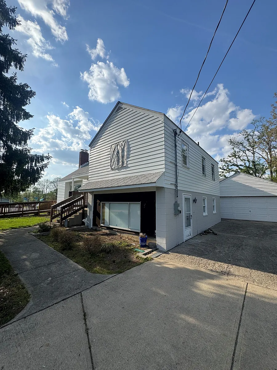 Building Photo - 6055 Shull Rd