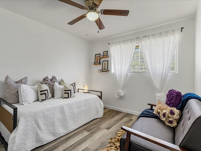 1502 W Shangri La Rd #2 — Photo 31