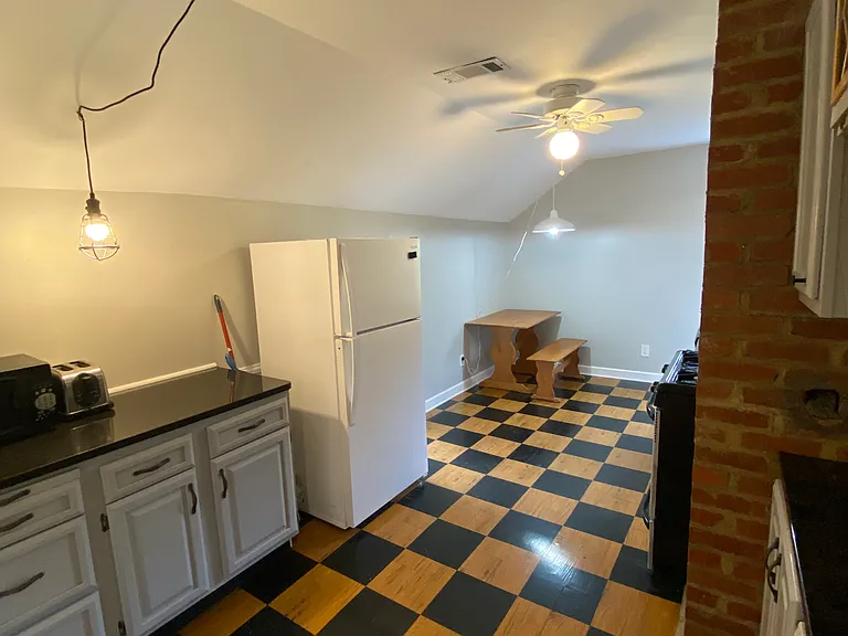 1832 W 48th St #1 — Photo 13
