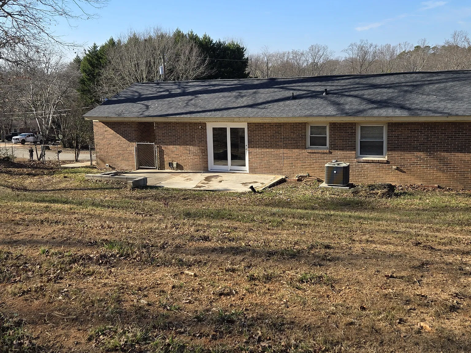 3 bed, 1050 sqft, $1,850 — Photo 2