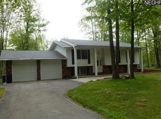 330 S Colonial Dr, Cortland, OH
