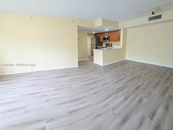 3rd image of 5051 Wiles Rd APT 201