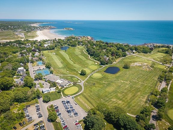 3rd image of 18 Traverse St