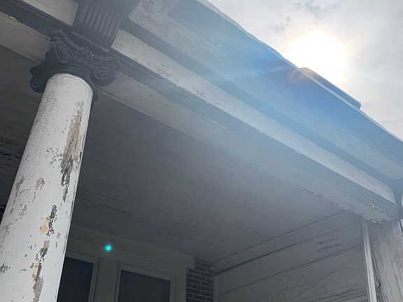 3rd image of 4919 N Hutchinson St