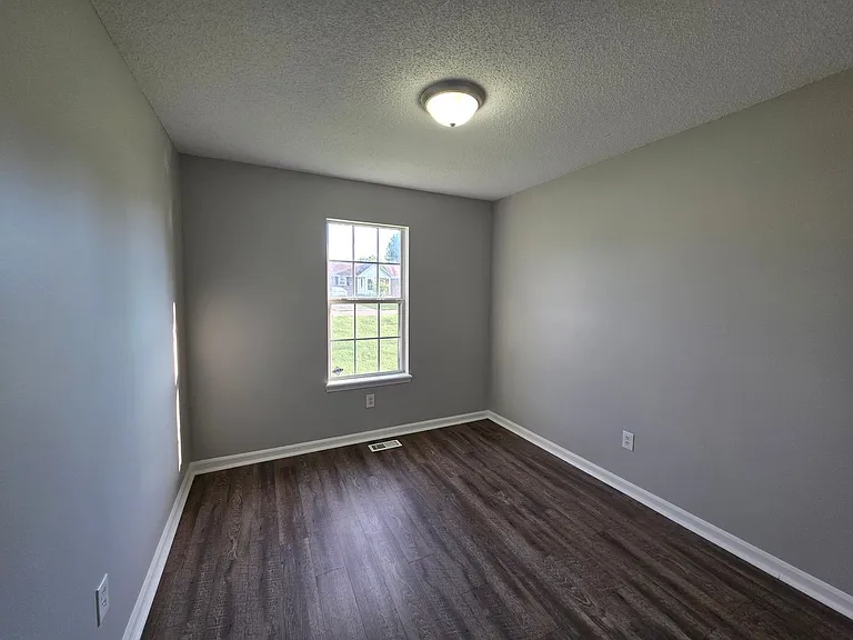 704 Carbondale Dr — Photo 13