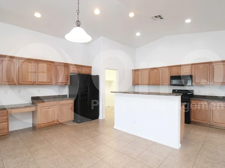29654 W Weldon Ave — Photo 3