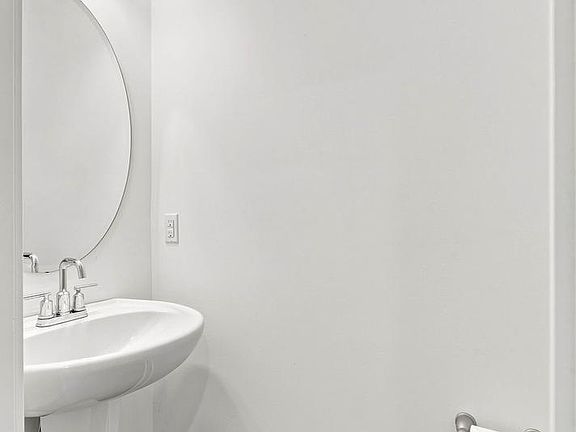 5th image of 350 Wendover Way