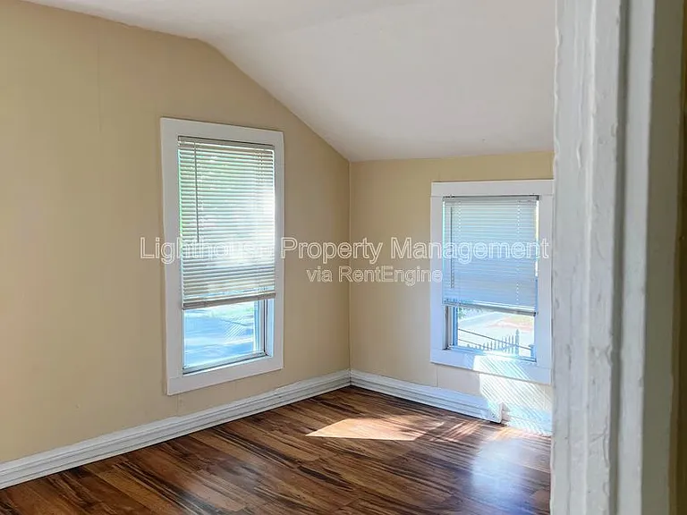 219 E North St #2 — Photo 13